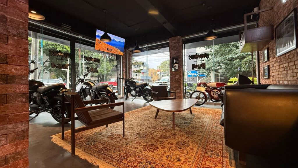 Concesionaria boutique BSA, BMW clásicas, motos custom e indumentaria en Colonia Del Valle, CDMX. Av. Eugenia 711. Hardheads Motostudio.